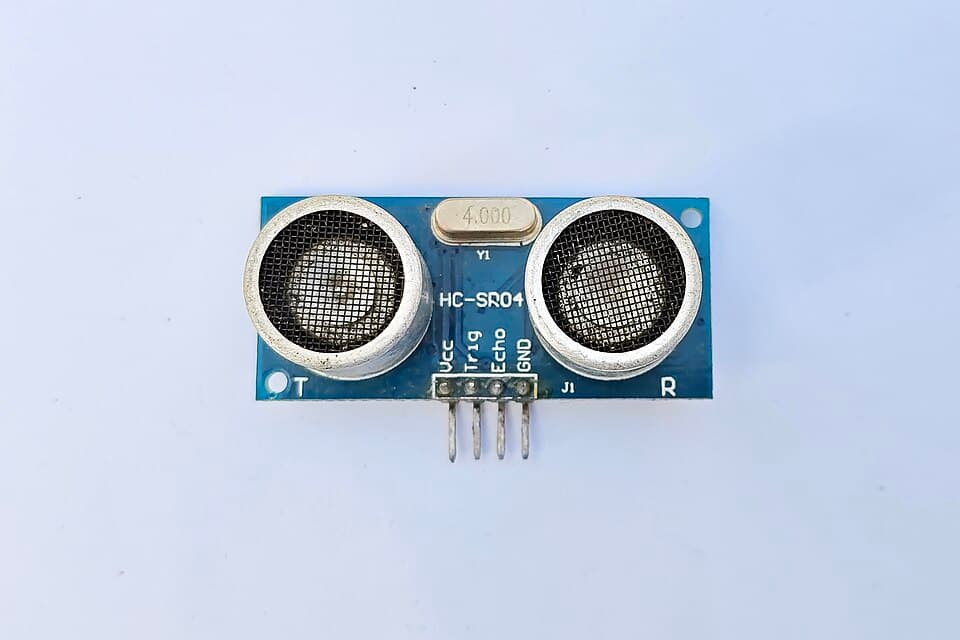 HC-SR04 ultrasonik mesafe sensörü