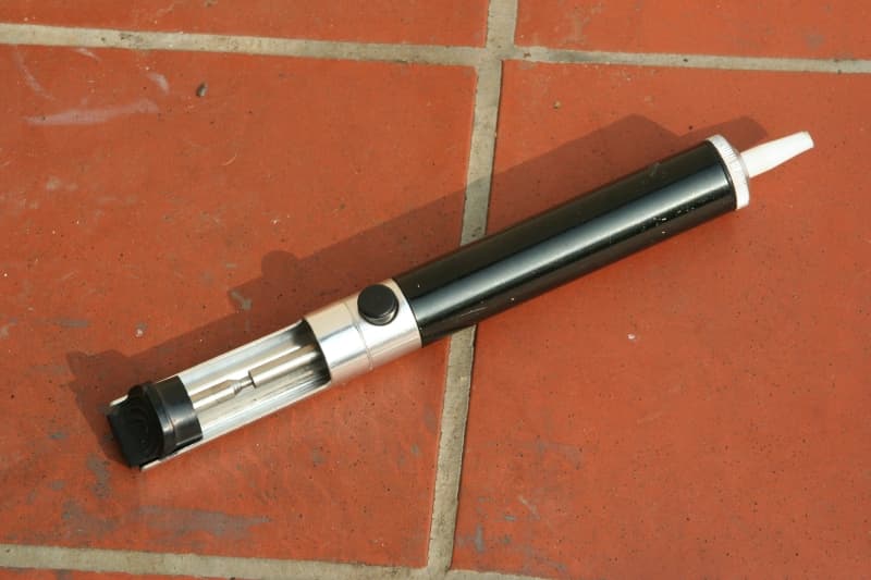 Desoldering pump