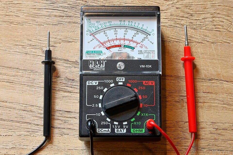 Analog (needle) multimeter
