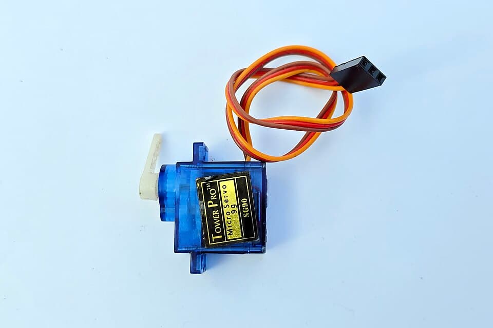 SG90 mini servo motor